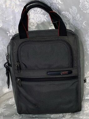 TUMI Black Travel Bag Briefcase Carry-On Organizer 13.5x10